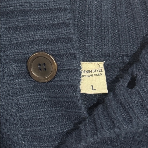 Classic New Caro Navy Sweater with Nordic Pattern - Picture 3 of 6